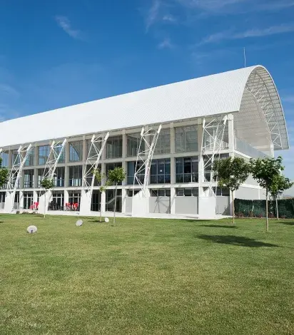 Complejo Deportivo en Tajonar