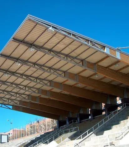 Tribunas en la Pista Vallehermoso