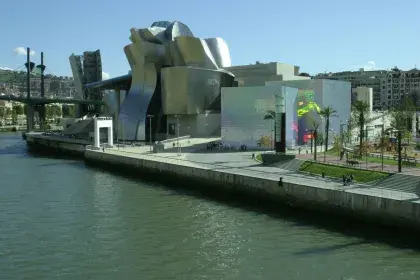 Cubos Guggenheim Hiro Yamagata