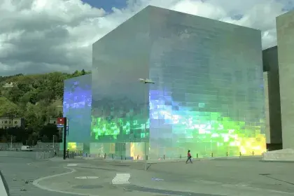 Cubos Guggenheim Hiro Yamagata