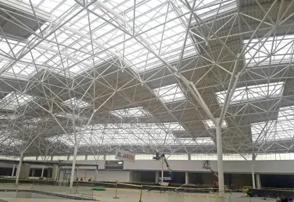 EL EDÉN SHOPPING CENTER