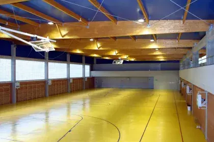 POLIDEPORTIVO EN SODUPE (VIZCAYA)