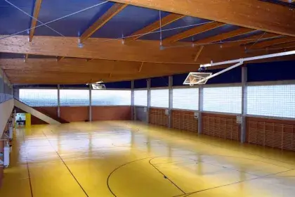 POLIDEPORTIVO EN SODUPE (VIZCAYA)