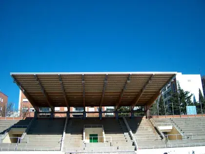 Tribunas en la Pista Vallehermoso